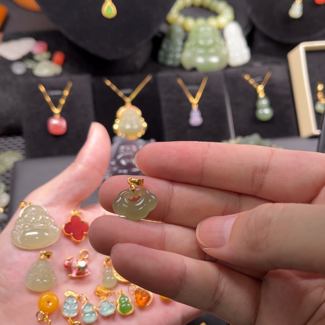 和田玉银S925镶嵌颈饰