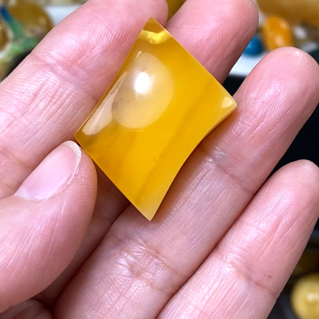 裸石琥珀未镶嵌包*随行吊坠