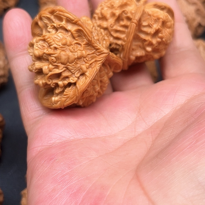 文玩核桃吊坠倒***?我想要