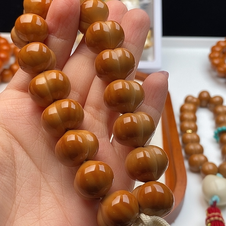 T***g吊坠猴头核桃猴头