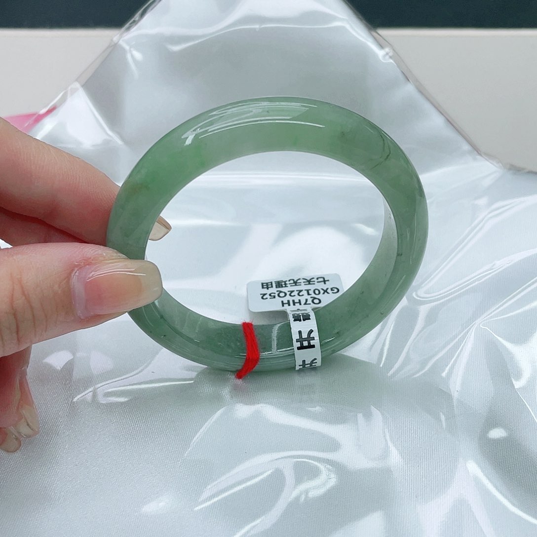 翡翠手镯未镶嵌正53.5