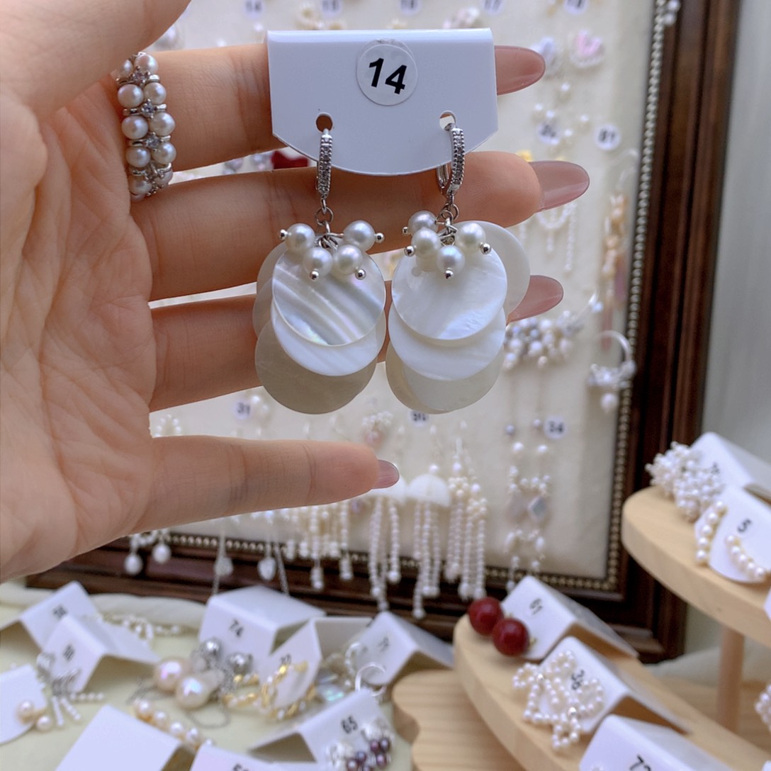 未镶嵌耳饰淡水珍珠