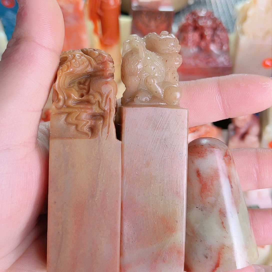 寿山石印石麒麟的