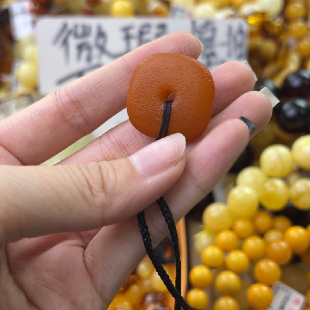 琥珀珠宝奇石未镶嵌