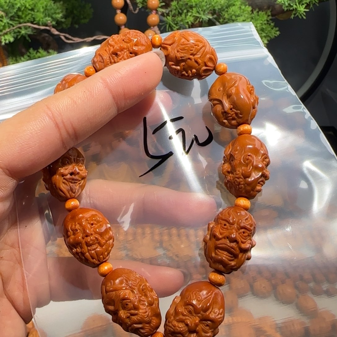 运***坤手串/手链橄榄核福利待遇