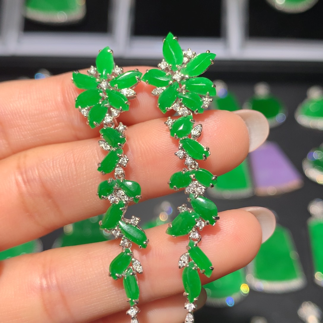 翡翠18K金镶嵌耳饰翡翠