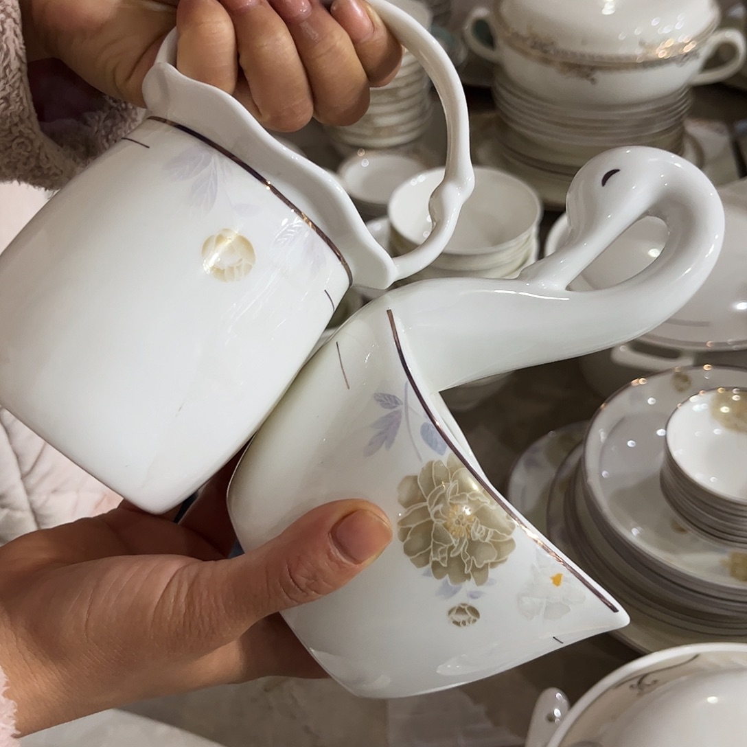 瓷片鹅花篮一个微瑕