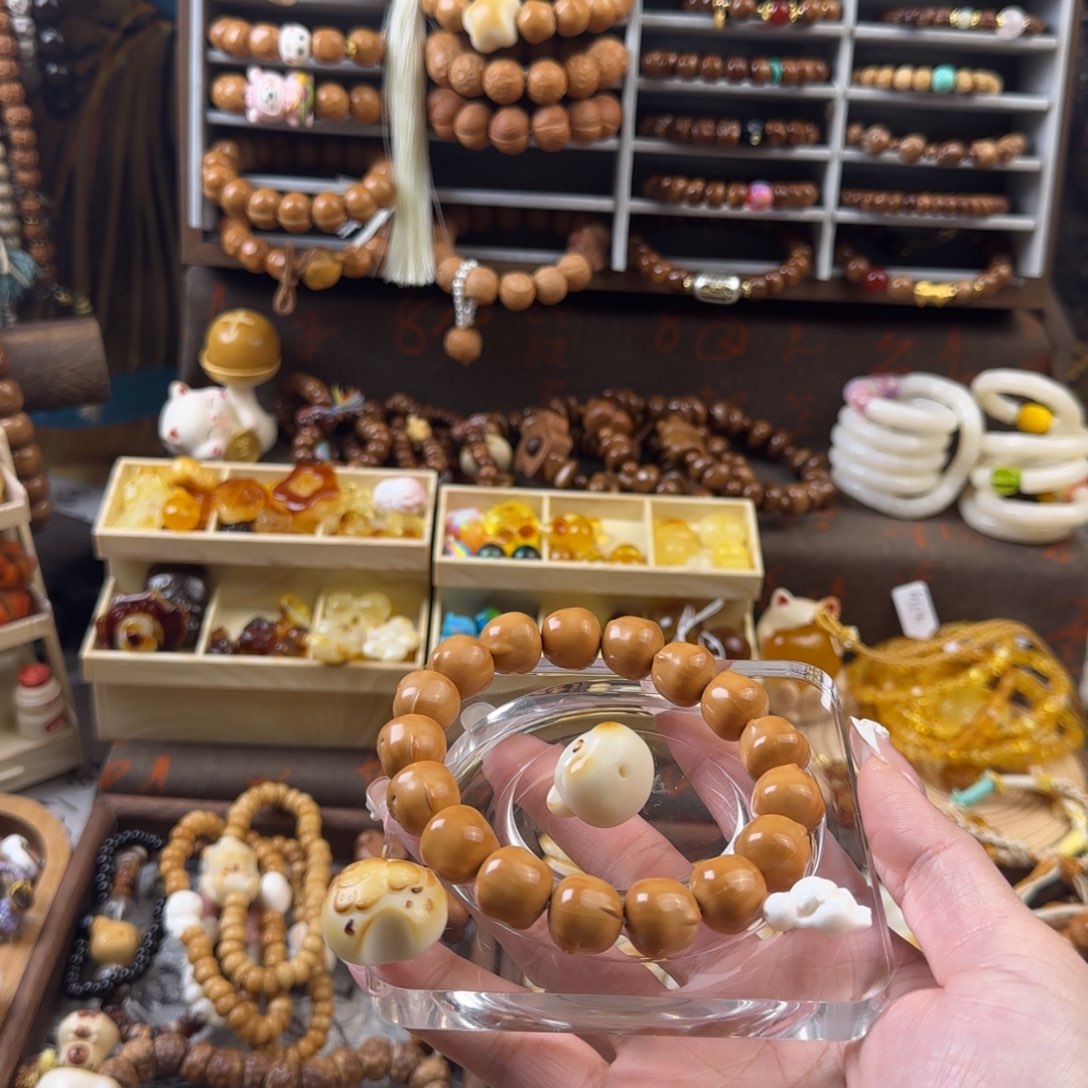 猴头核桃吊坠猴头小熊定制款