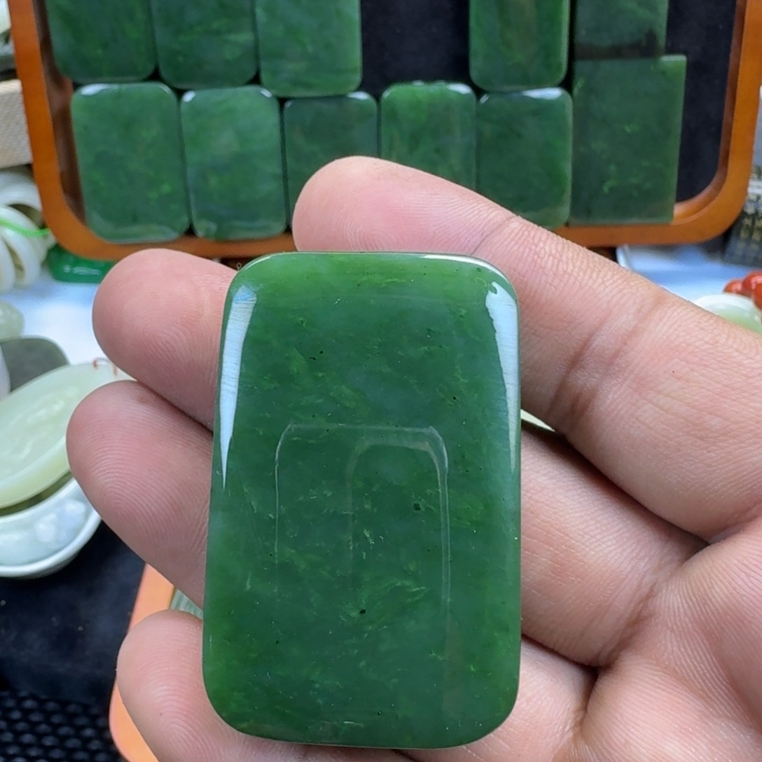 和田玉（碧玉）颈饰未镶嵌