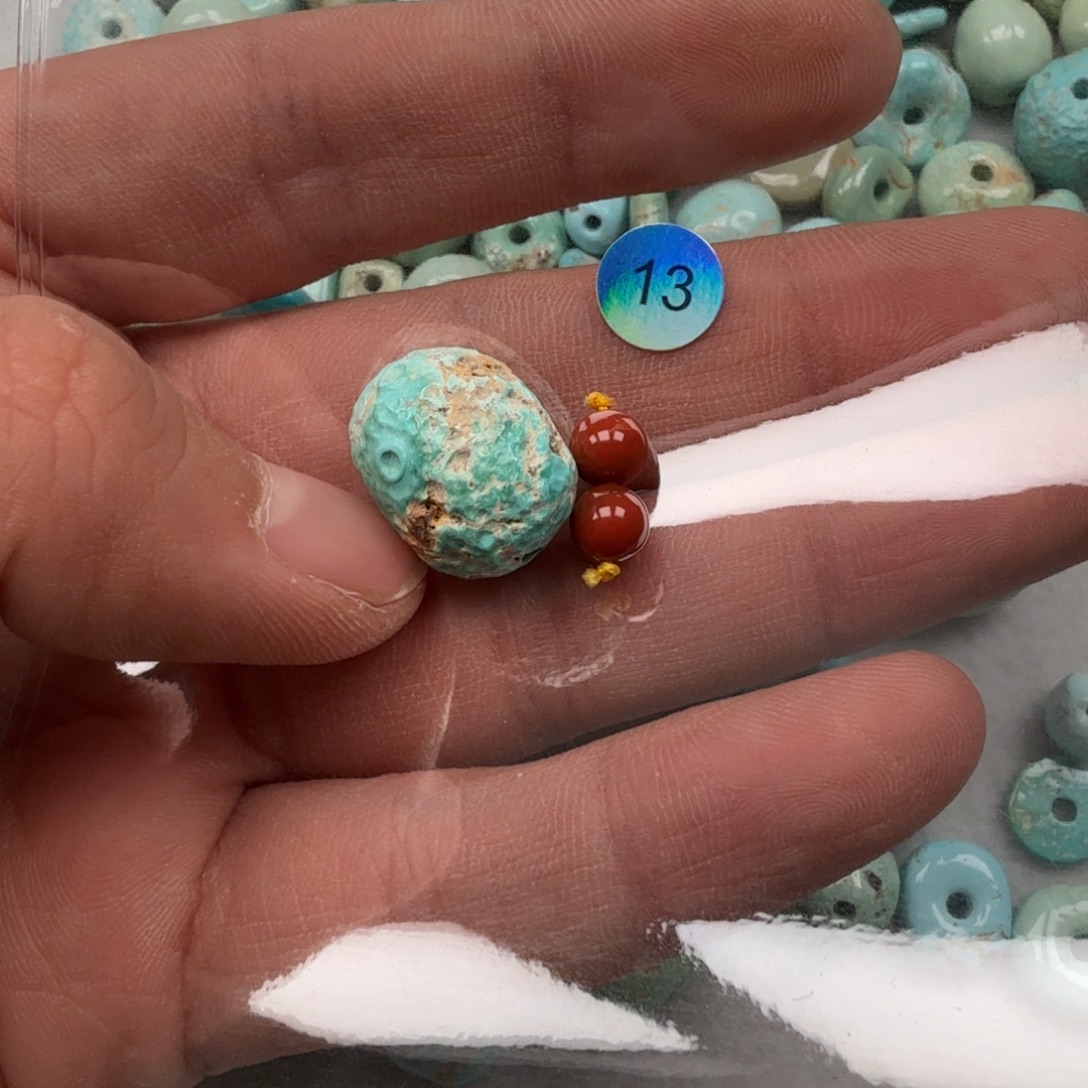 南红玛瑙未镶嵌珠宝奇石