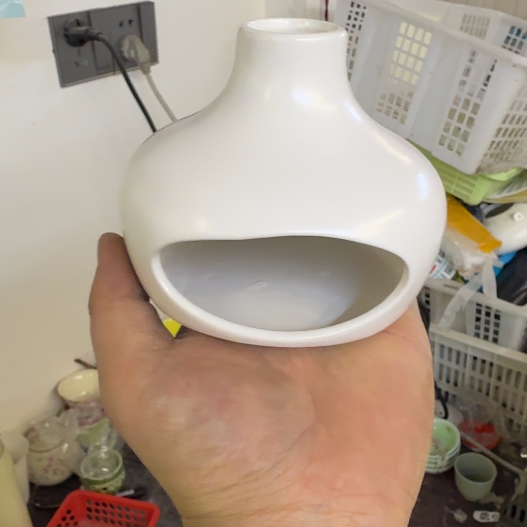 微瑕疵介意勿拍陶瓷器皿H168