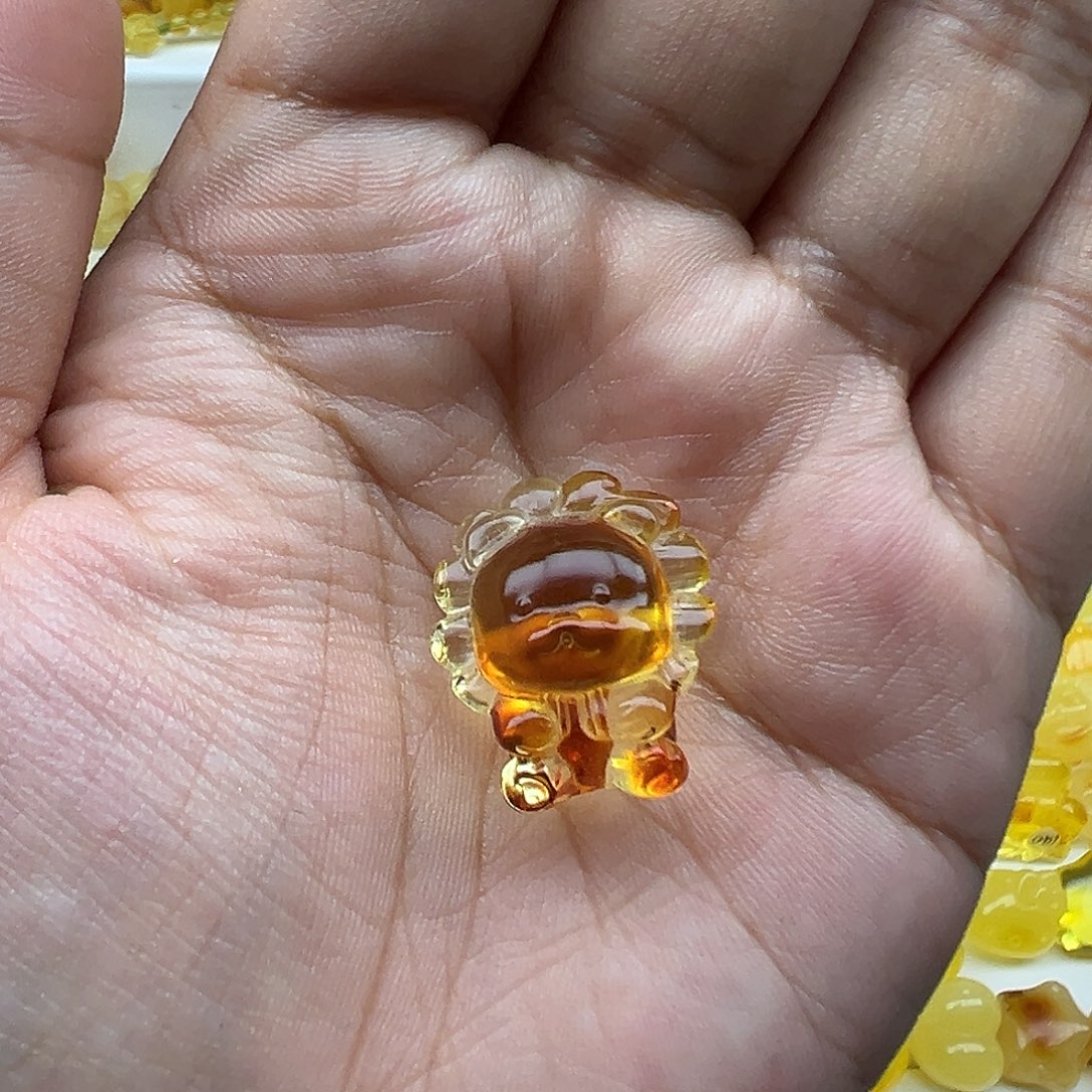 琥珀未镶嵌珠宝奇石小狮子打孔不退换