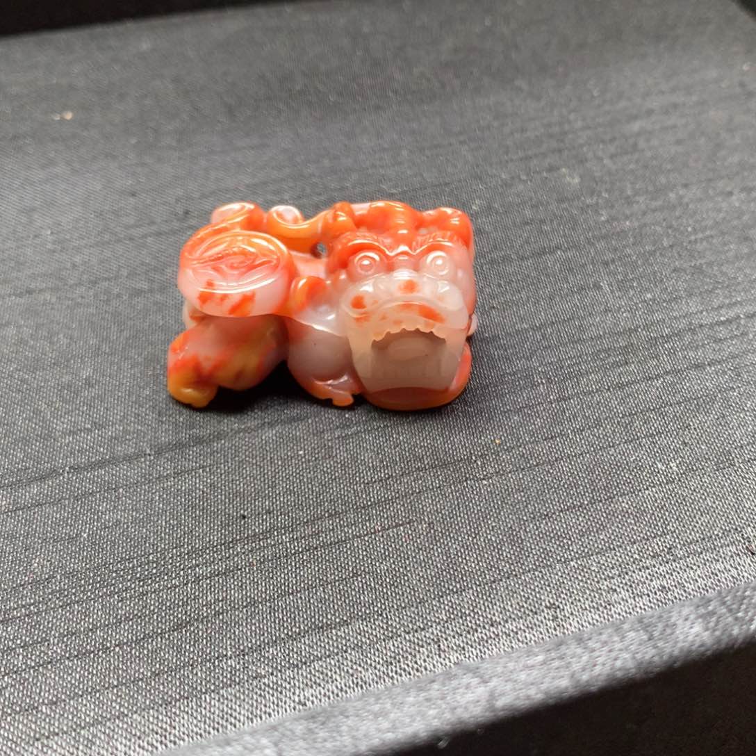 石英质玉（黄龙玉）吊坠未镶嵌