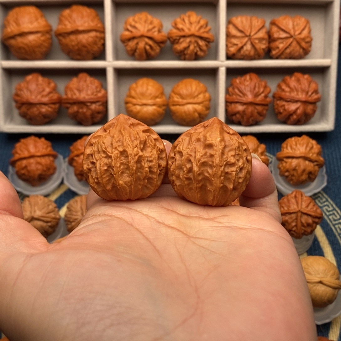 文玩核桃把件桃心官帽