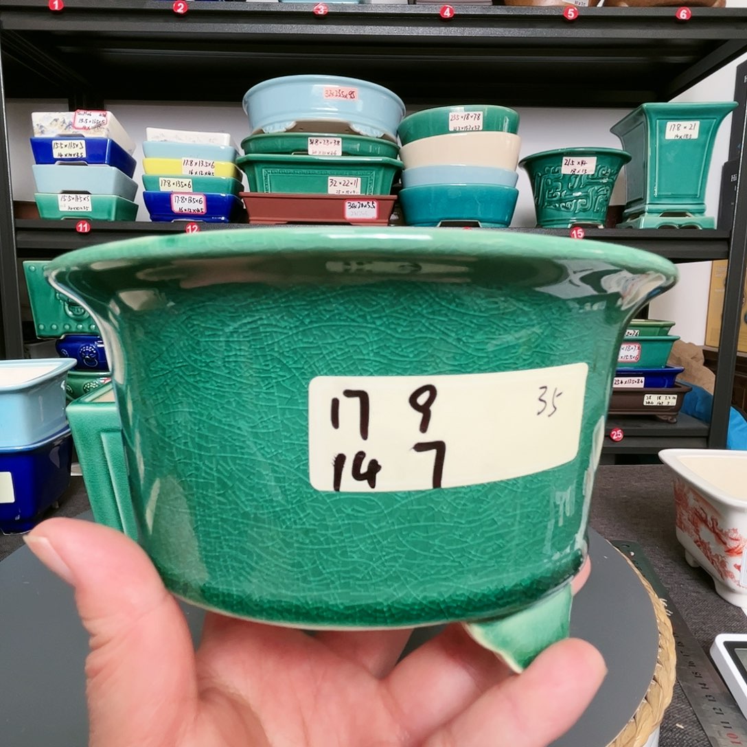 红陶紫砂花盆里面