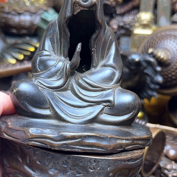 铜器摆件老王直播间 