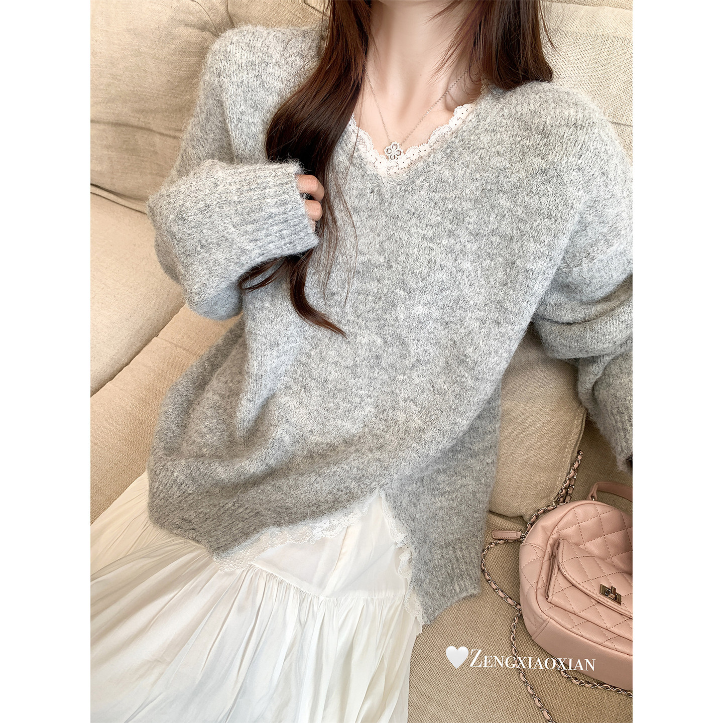 曾小咸 韩系灰色假两件蕾丝V领针织衫Z253MZP9862