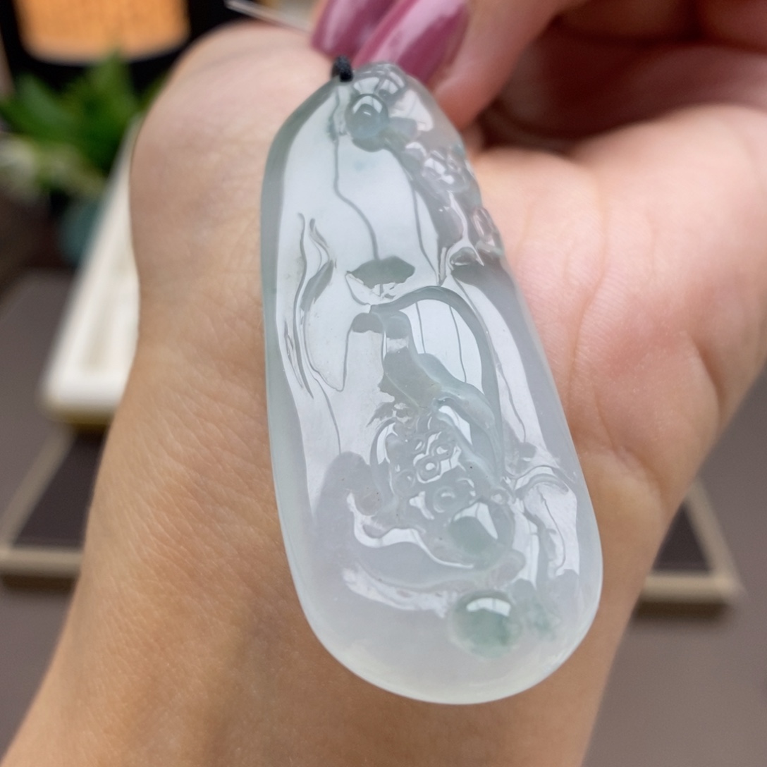 翡翠未镶嵌颈饰吊坠76