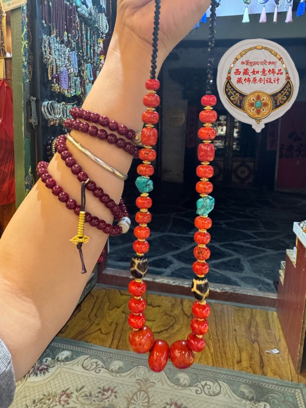 非金属亚克力项链 女士毛衣链搭藏装超级漂亮