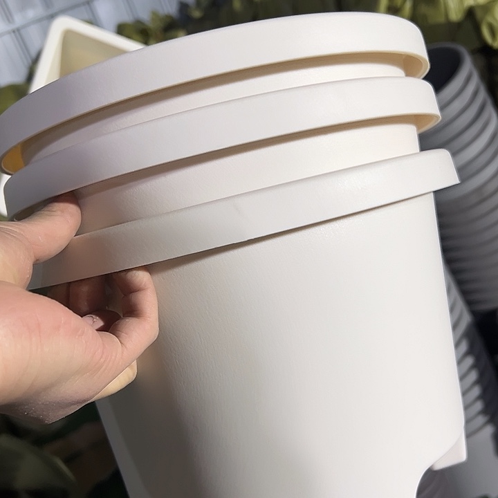 微瑕白色圆球根26外径19高3个盆