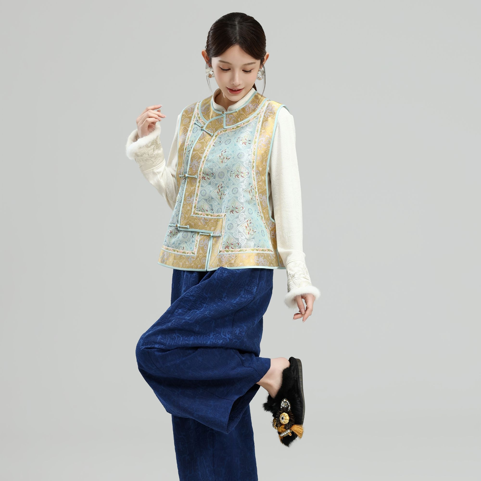 『茶烟青』张和才蜀锦面料中式复古中国风手工高定休闲民族风马甲