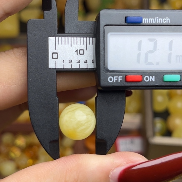 拓****蜜蜡未镶嵌珠宝奇石满蜡白俏色圆珠微瑕 