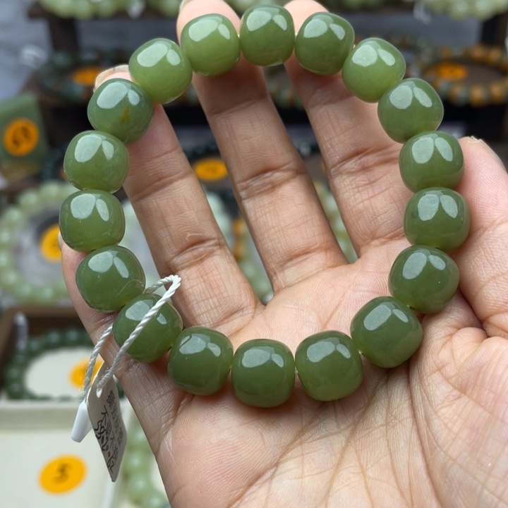 和田玉未镶嵌手串