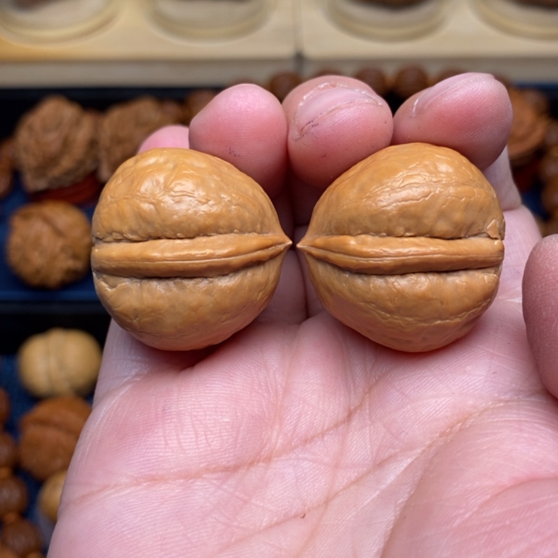 文玩核桃把件手捻精品海豚