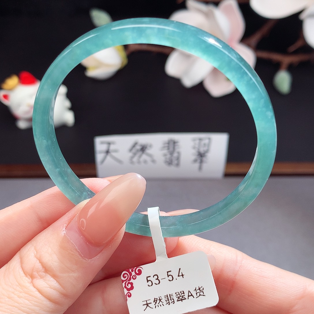翡翠手镯（圆镯）未镶嵌