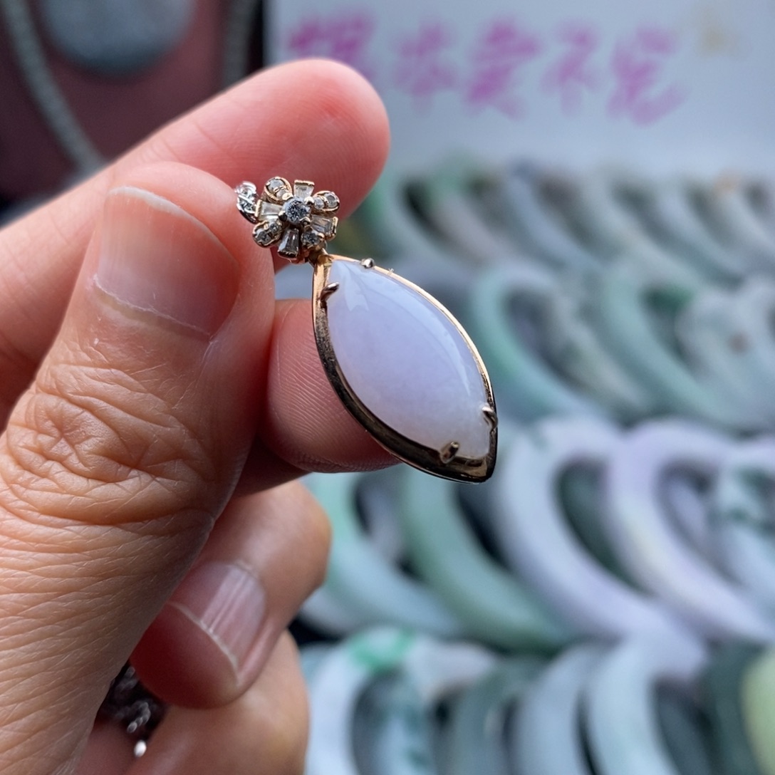 翡翠颈饰未镶嵌挂件