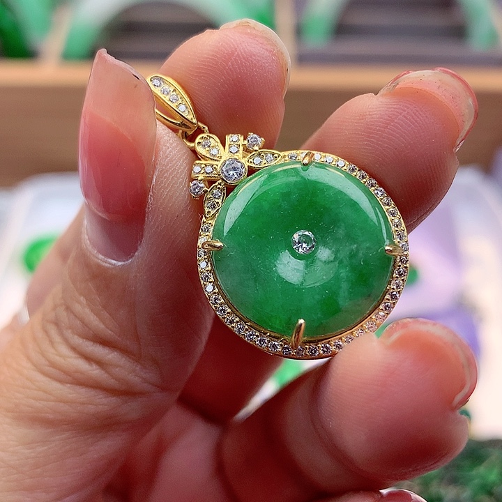 翡翠颈饰银S925镶嵌翡翠