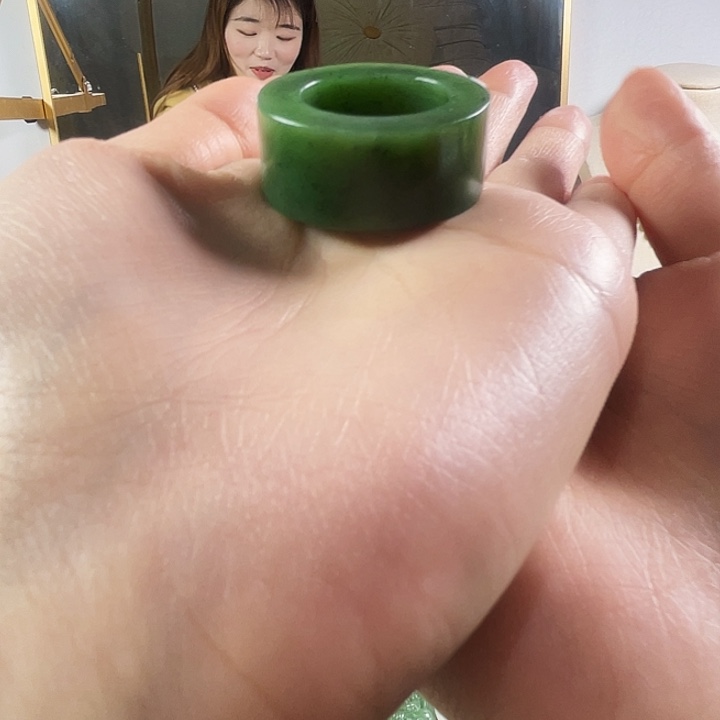 语***棠和田玉（碧玉）未镶嵌戒圈
