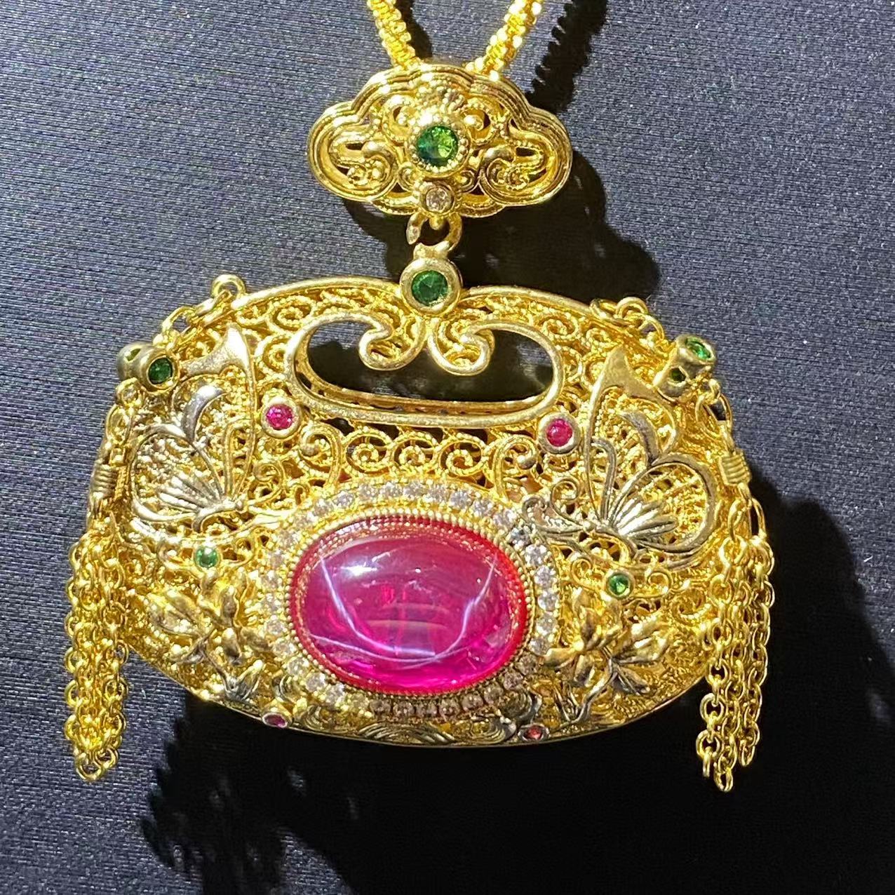  精选B049-典藏轻奢-重工豪华吊坠