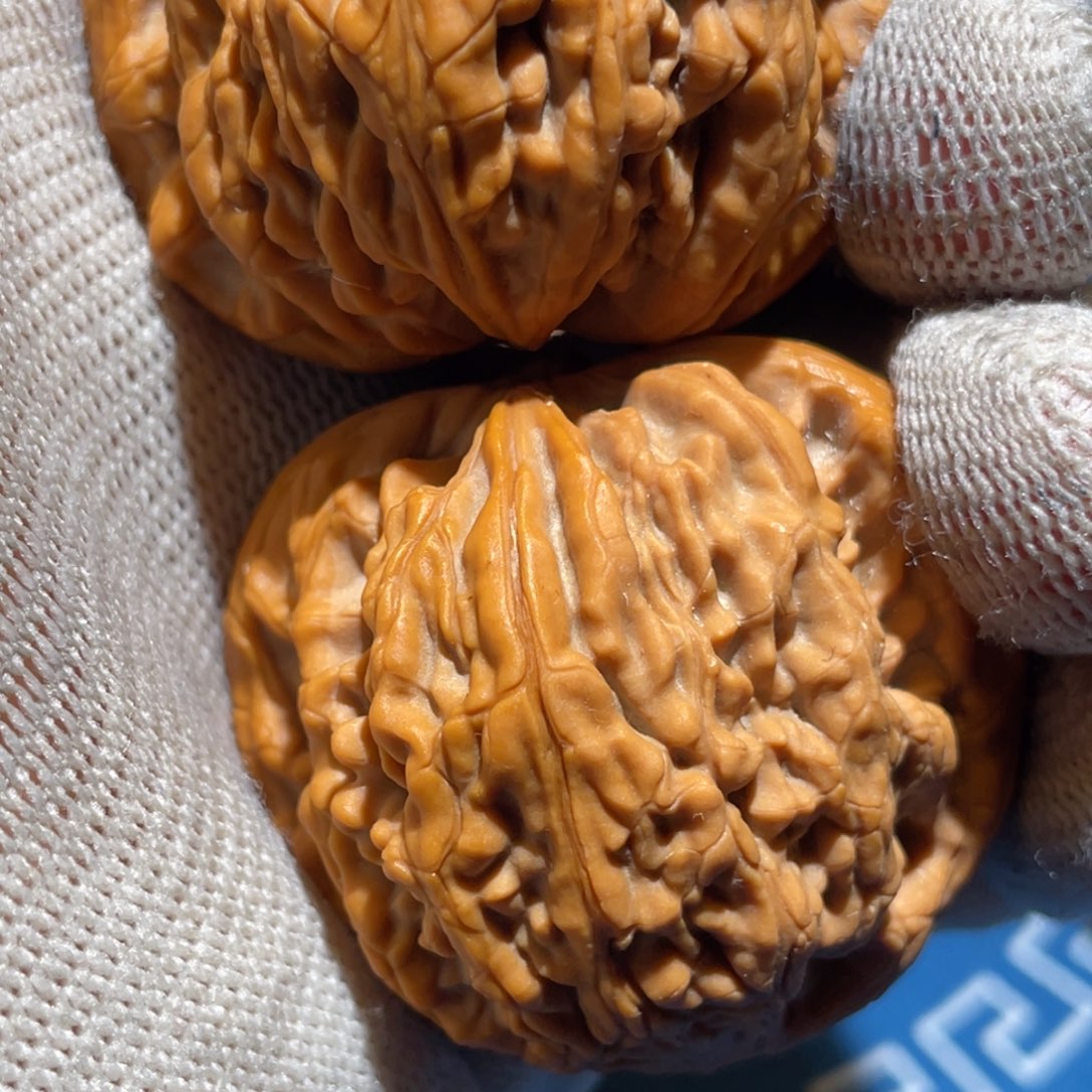 文玩核桃吊坠高*物虎头王