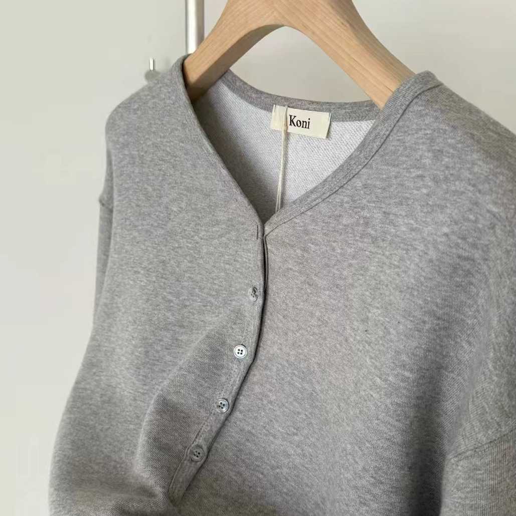 韩代正品 koni v领纽扣卫衣（韩代正品下单no退换！