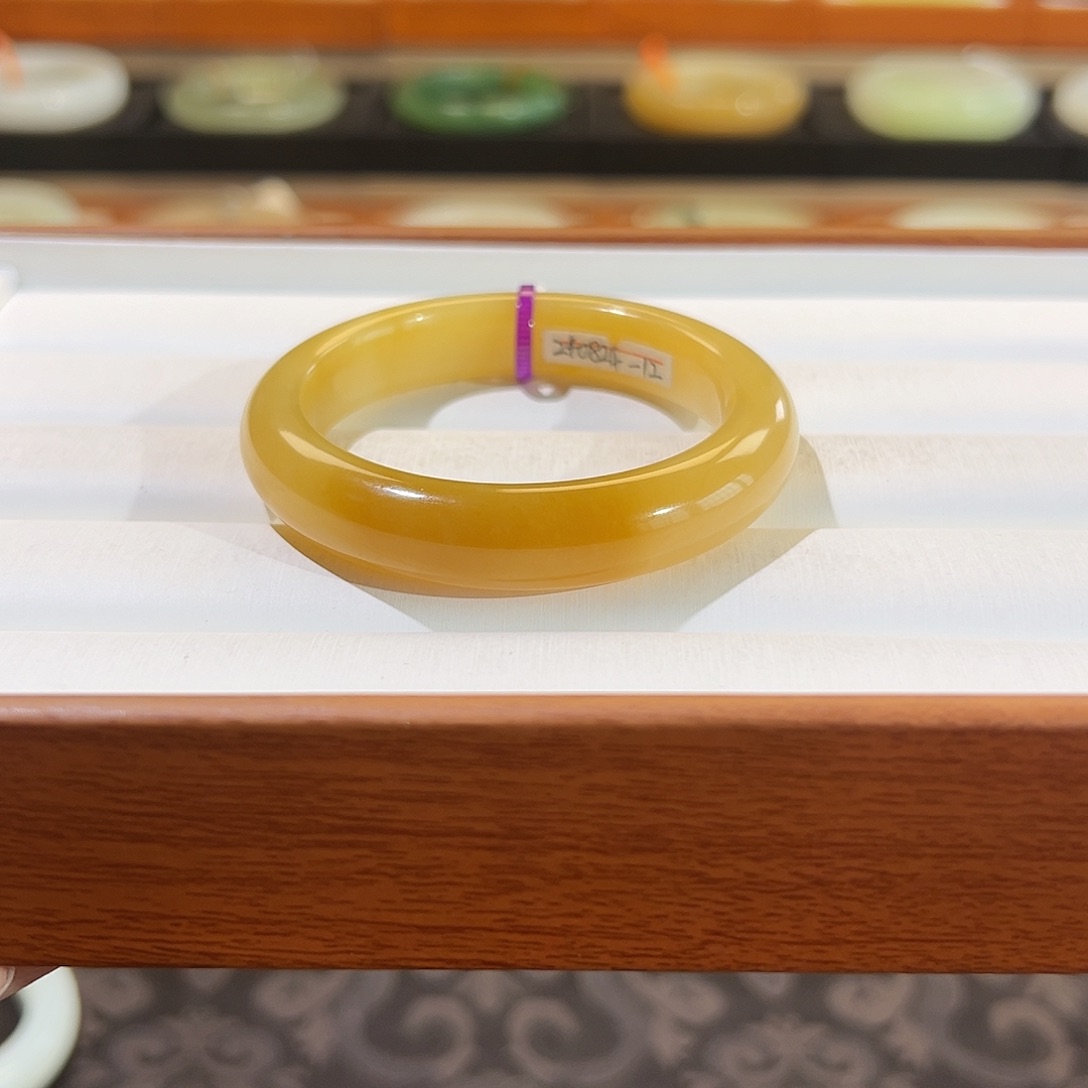 和田玉手镯未镶嵌爱****子