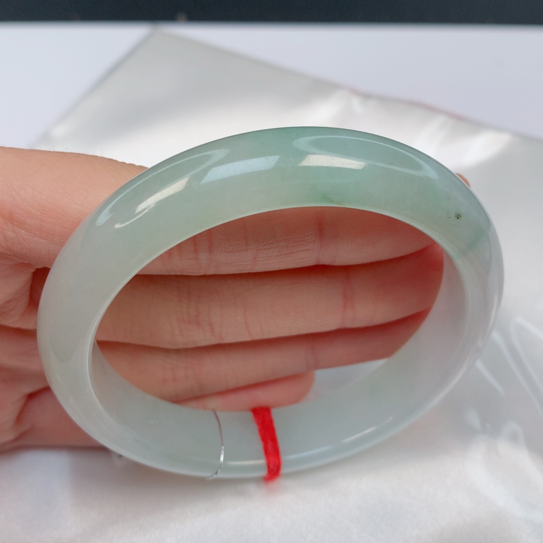 翡翠手镯未镶嵌55.6正圈