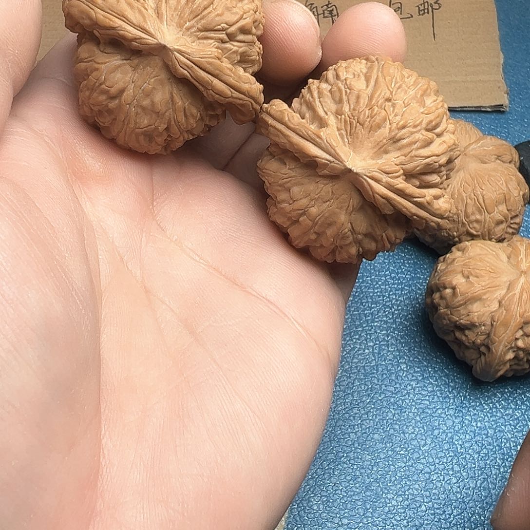 文玩核桃把件43白狮子