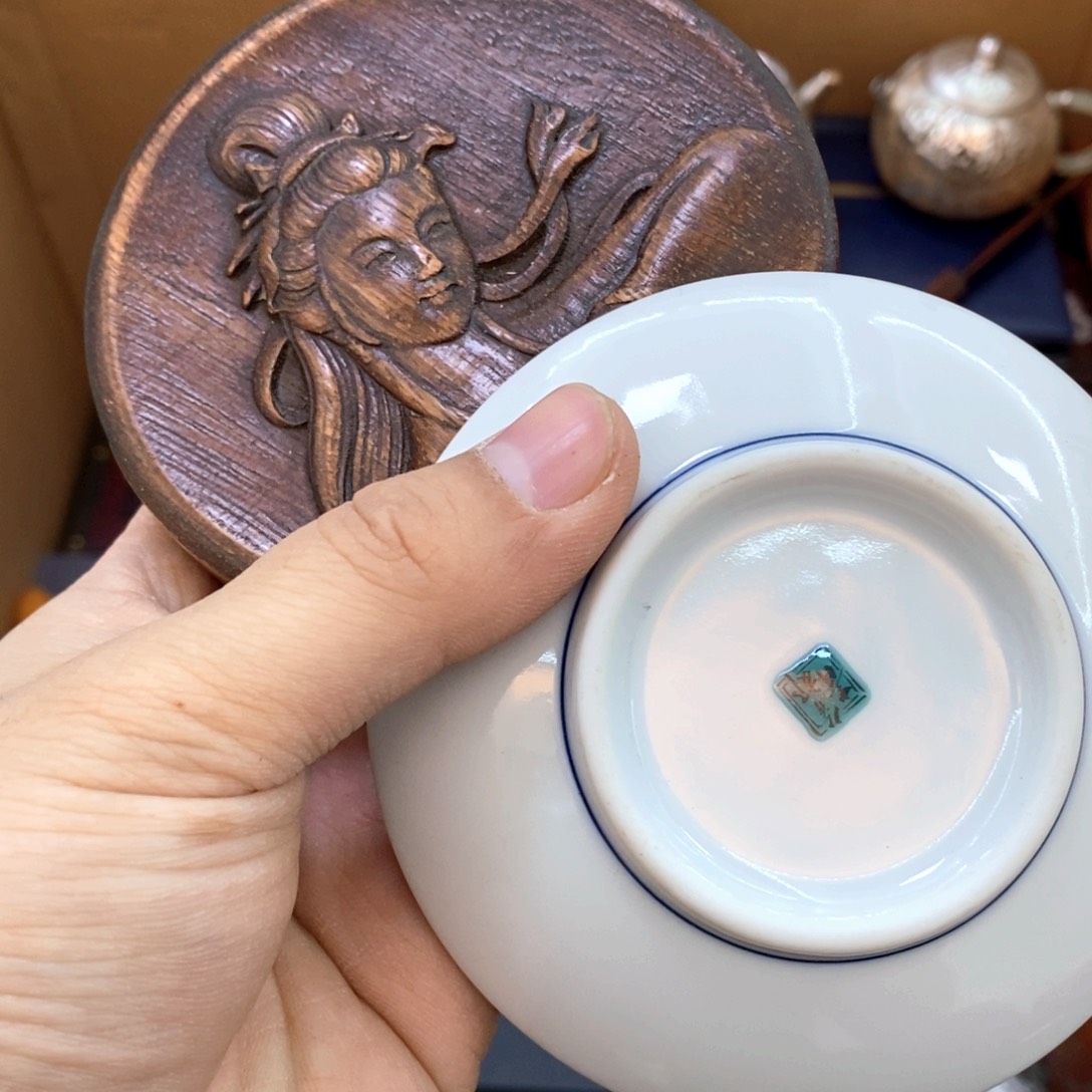 瓷片哈哈哈恍恍惚惚