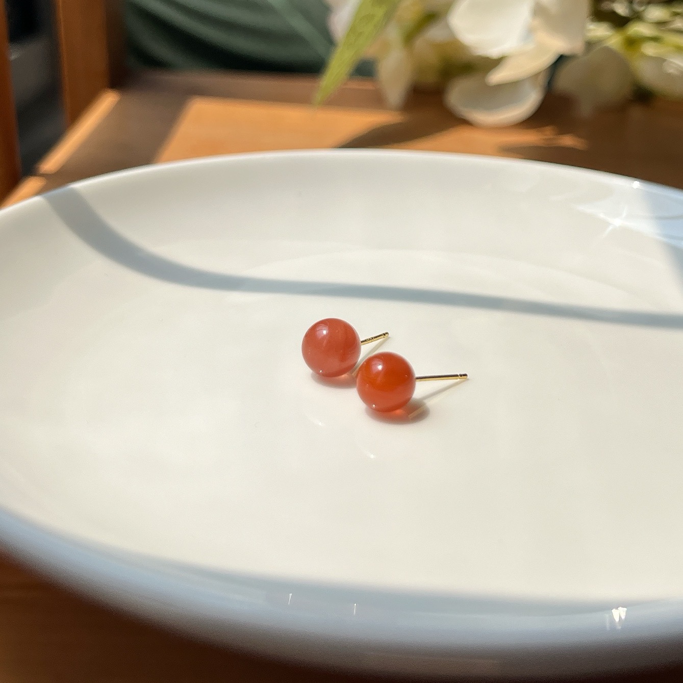 【郭老师】约7mm南红冰红圆珠S925银耳钉