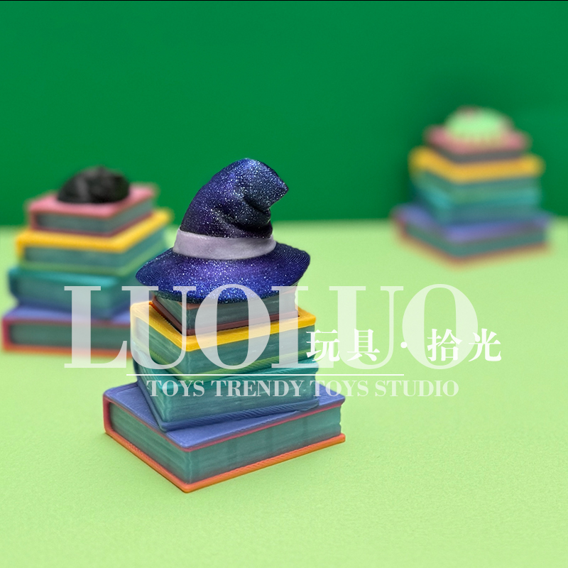 潮玩3D手办玩具挂件摆件/热卖爆款按压式魔法书解压神器玩具手办