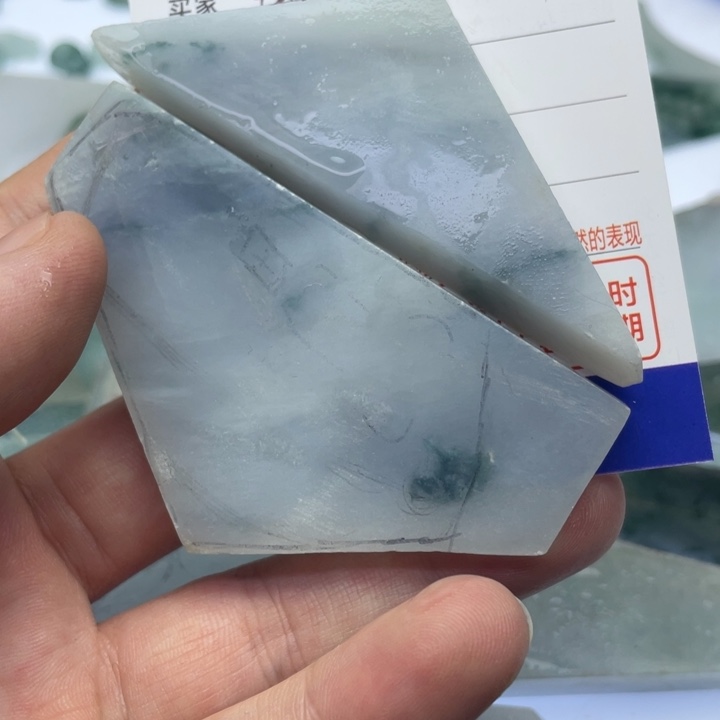 王***神翡翠未镶嵌颈饰6468