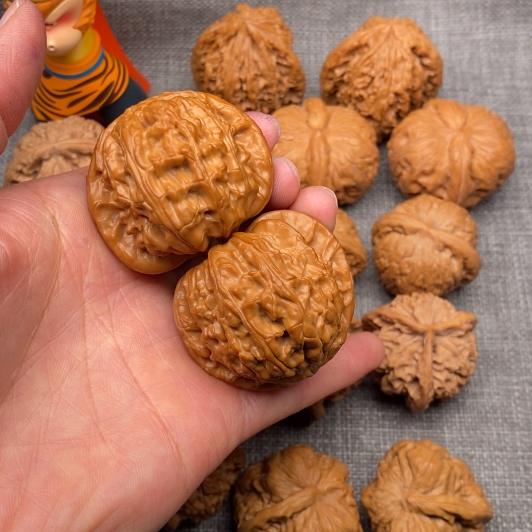 文玩核桃把件0**344全品三角白