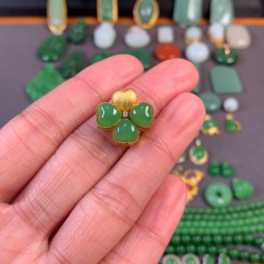 和田玉颈饰18K金镶嵌