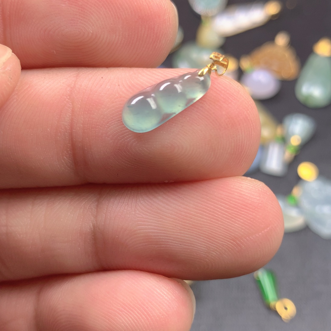 【闪购商品】颈饰18K金镶嵌翡翠翡翠