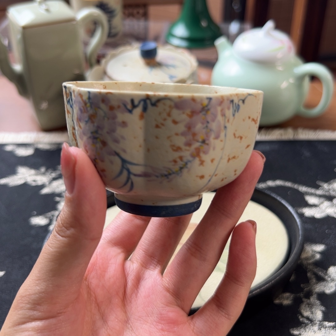 茶具等产品的生产和销售为一体