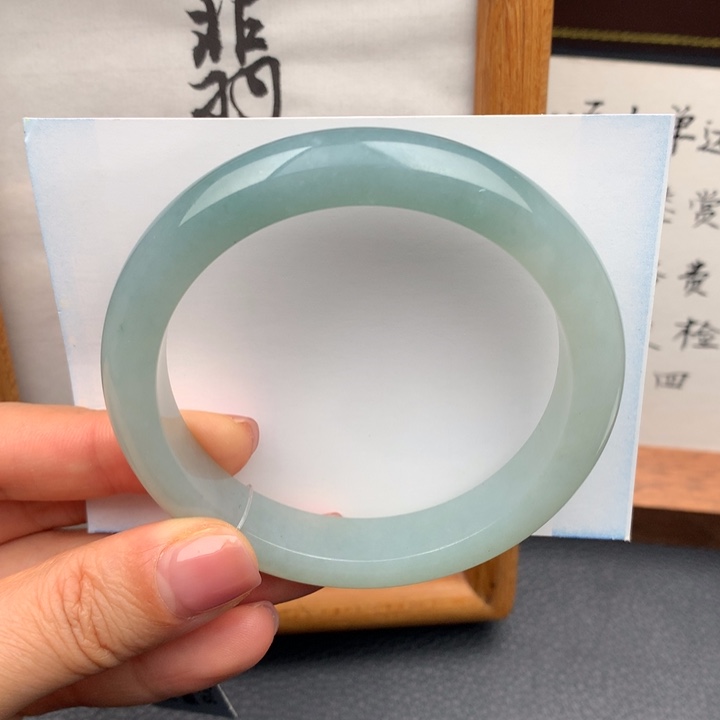 翡翠手镯未镶嵌翡翠手镯56