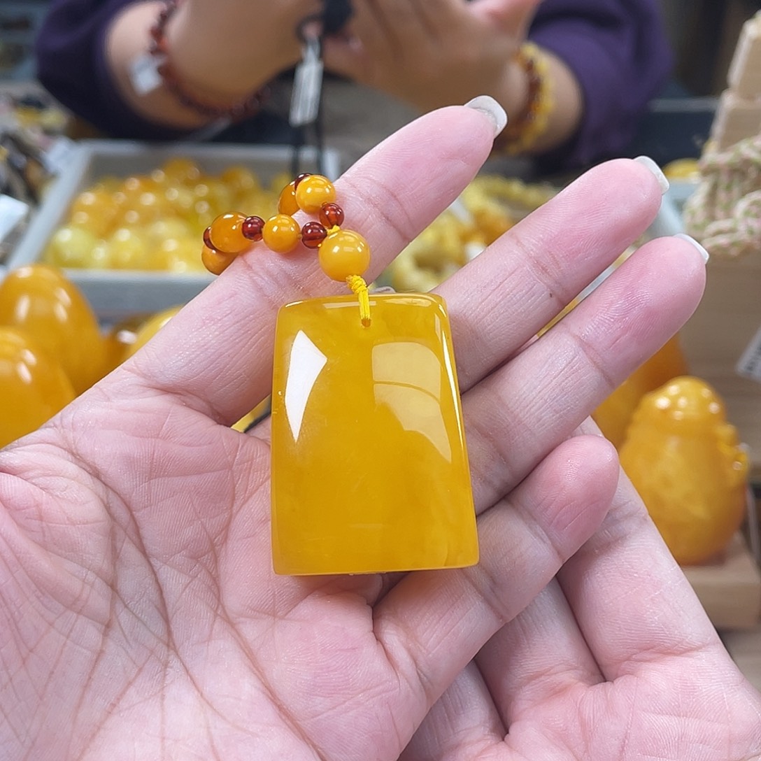 琥珀未镶嵌裸石h33