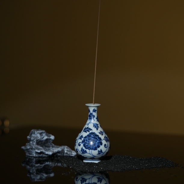 五云随安仿明青花牡丹玉壶春摆件香插盖置(高8cm)