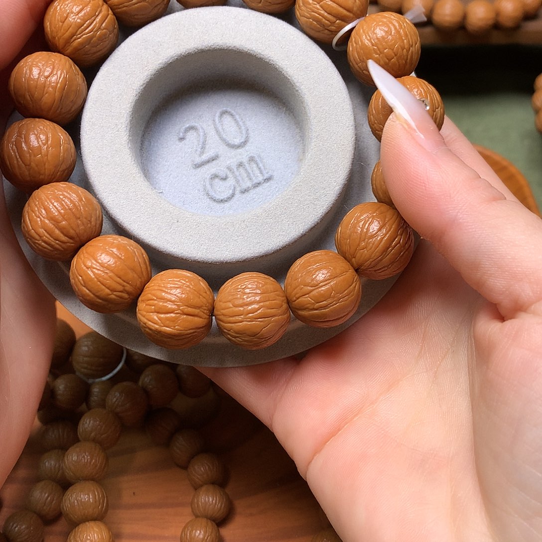 吊坠猴头核桃不*17同尺聚宝盆